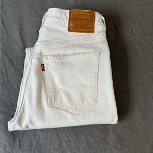 Levi Premium Ribcage Straight